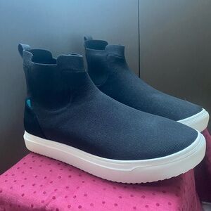 Vessi Uptown Chelsea Women’s Size 9